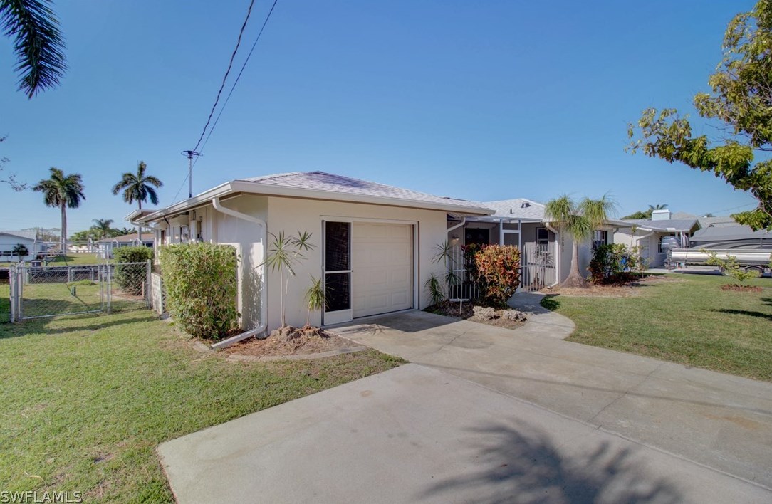 1685 Lakeside Ter, Fort Myers, FL 33903-5012
