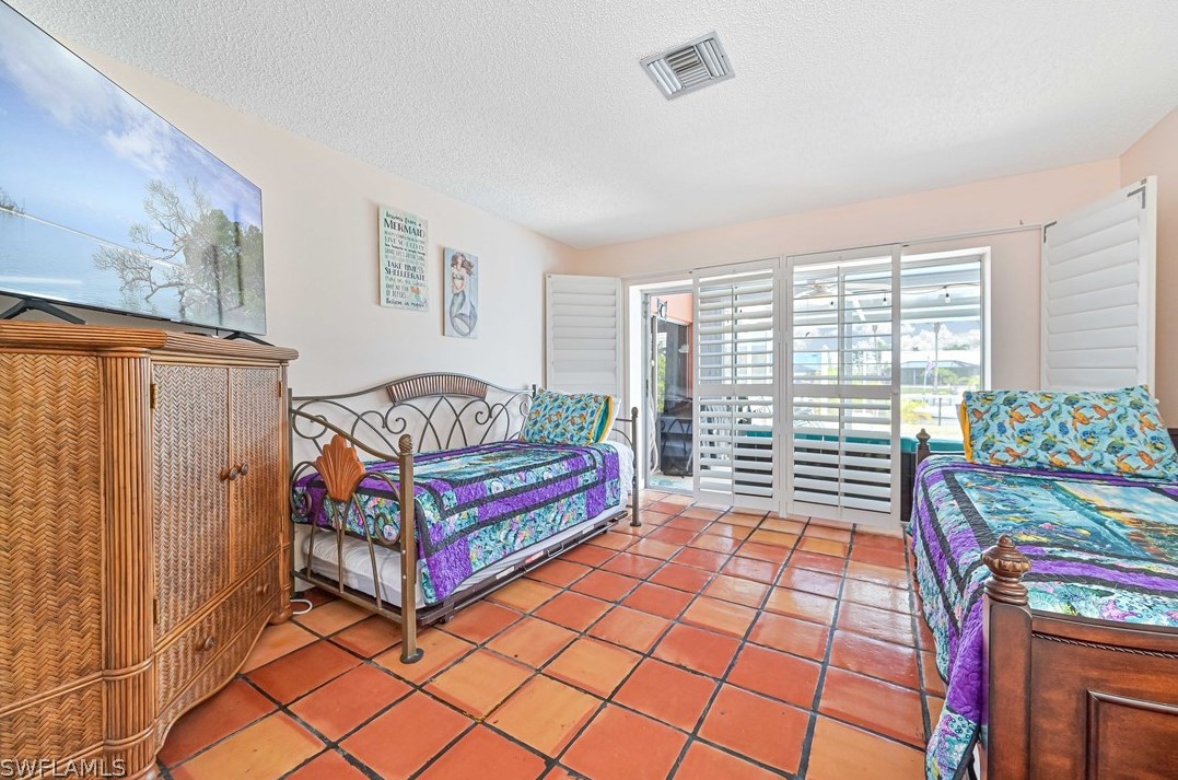 1118 20th St, Cape Coral FL  33990-4585 exterior