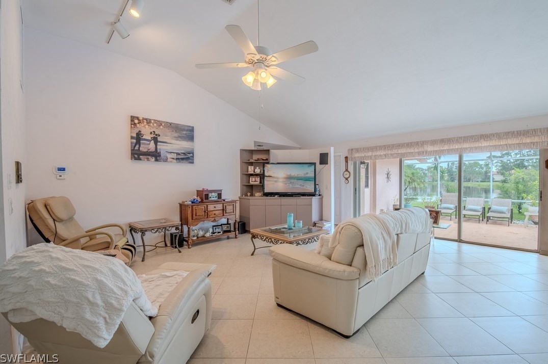 7181 Appleby Dr, Naples FL 34104-6502 exterior