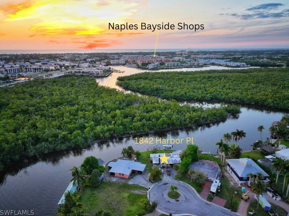 1842 Harbor Pl, Naples, FL 34104-4219