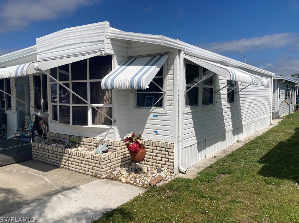 18 Fountainview Blvd, Fort Myers, FL 33903