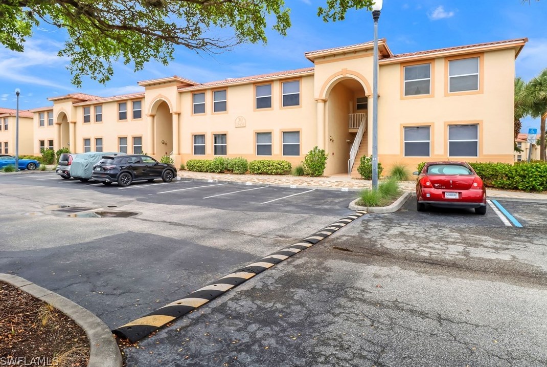 15430 Bellamar Cir, Fort Myers, FL 33908-1323