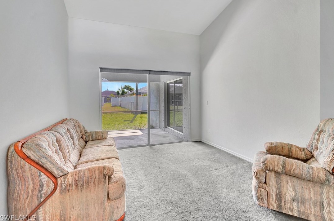 4121 9th Ave, Cape Coral, FL 33909-6141