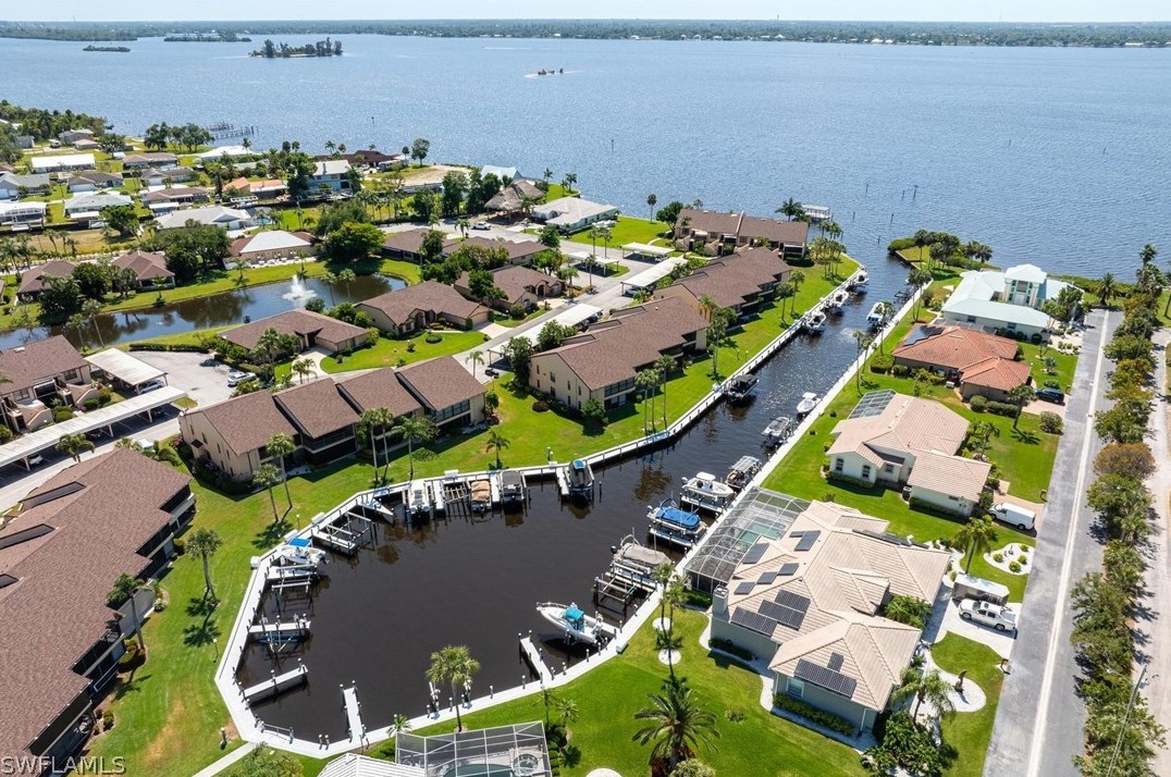 15481 Admiralty Cir, Fort Myers, FL 33917-8210