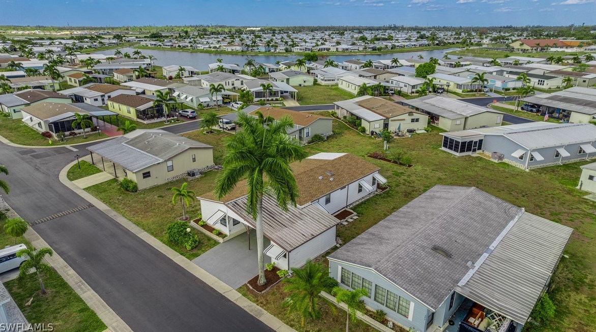 562 Horizon Dr, Fort Myers FL  33903-7615 exterior