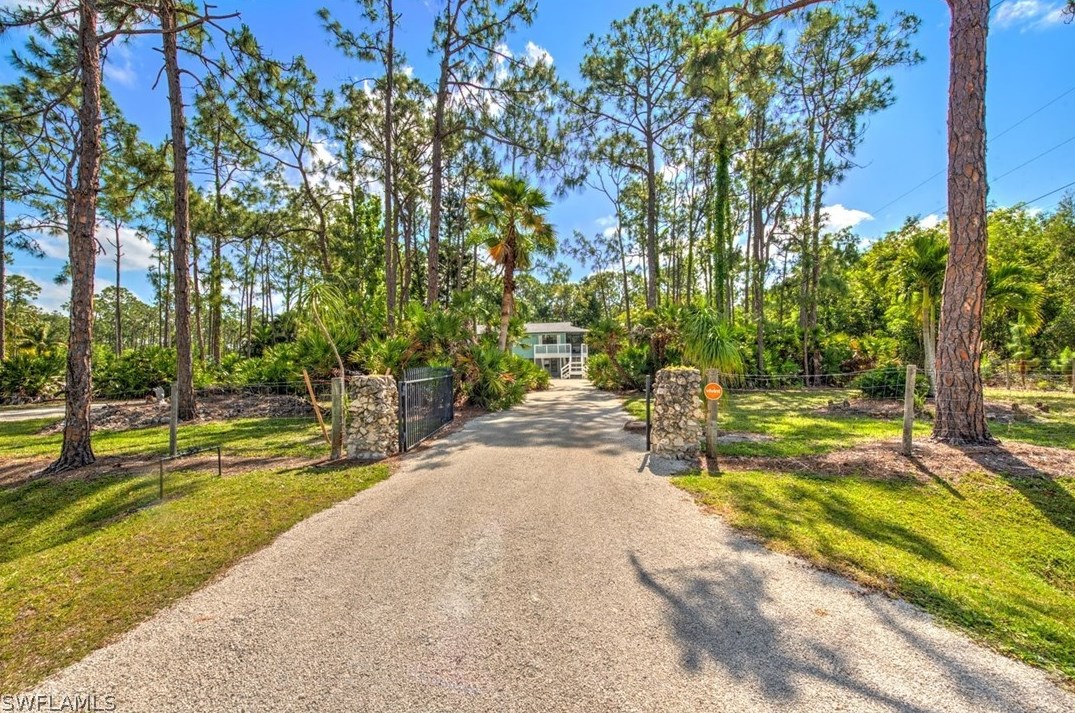 24299 Cock Robin Ln, Bonita Springs, FL 34135-7630
