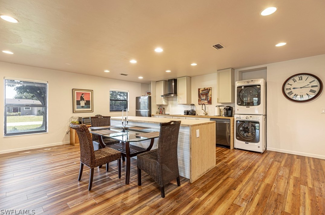 104 Johnnycake Dr, Naples FL 34110-1310 exterior