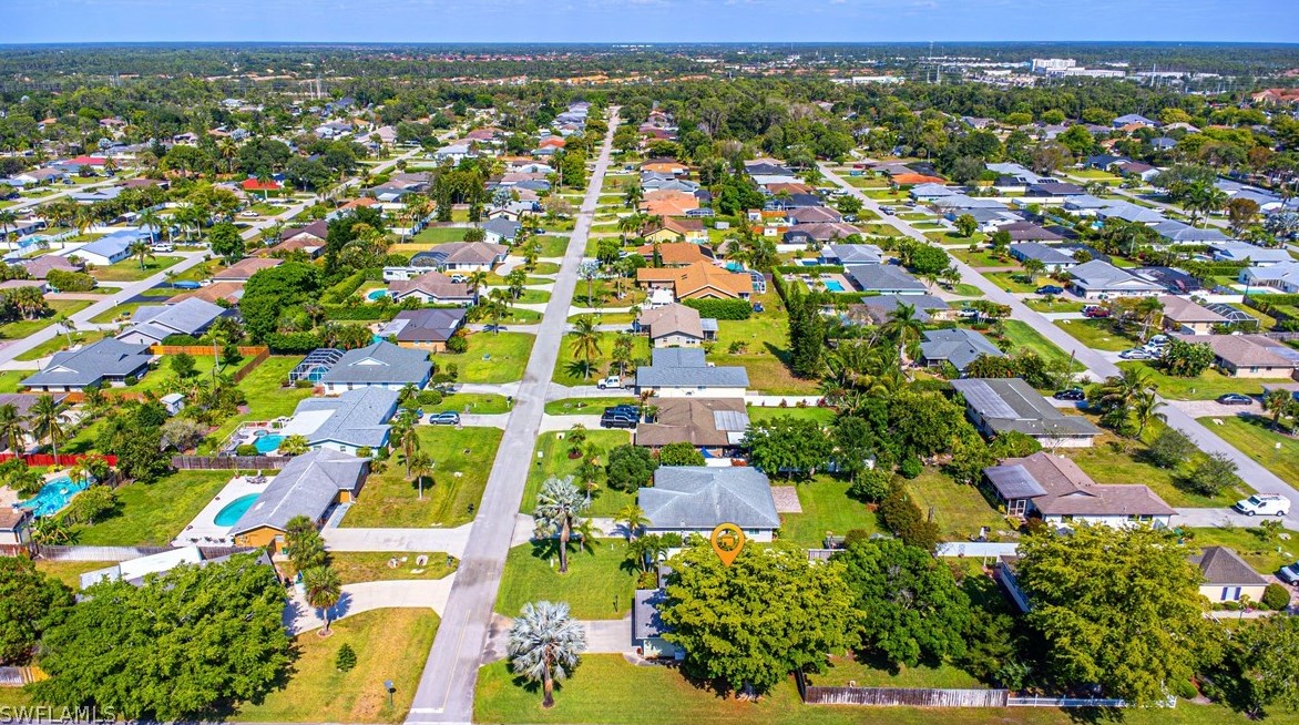 104 Johnnycake Dr, Naples FL 34110-1310 exterior