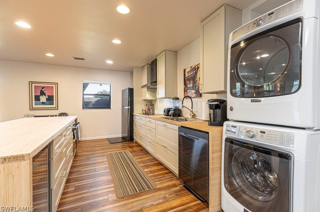 104 Johnnycake Dr, Naples FL 34110-1310 exterior