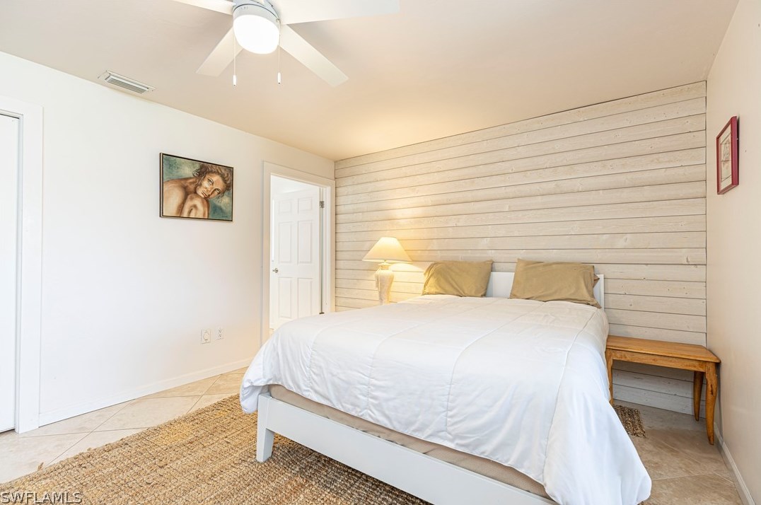 104 Johnnycake Dr, Naples FL 34110-1310 exterior