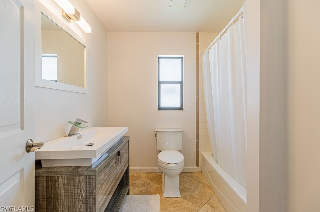 104 Johnnycake Dr, Naples FL 34110-1310 exterior