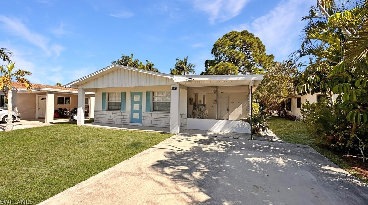 863 100th Ave, Naples, FL 34108-2241