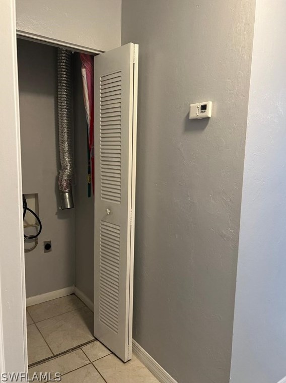 18 Hamlin Ct, Lehigh Acres FL 33936-7211 exterior