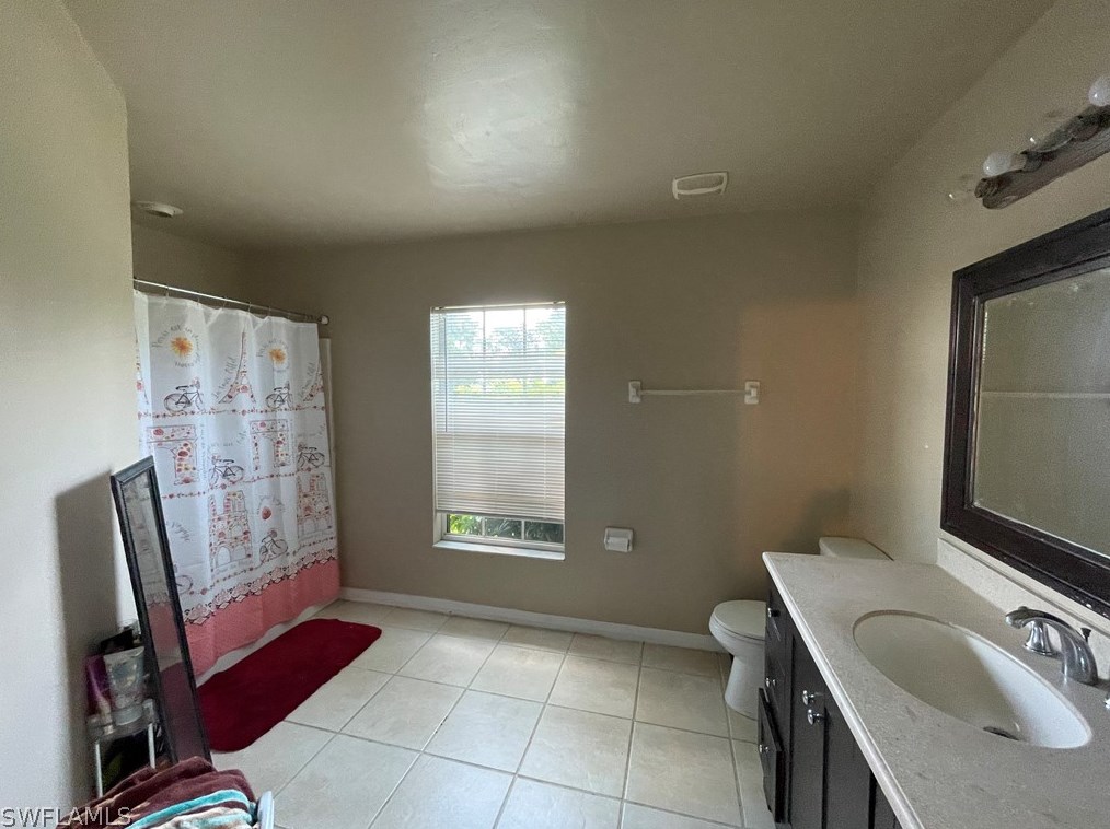 725 Newell St, Lehigh Acres FL 33974-4617 exterior