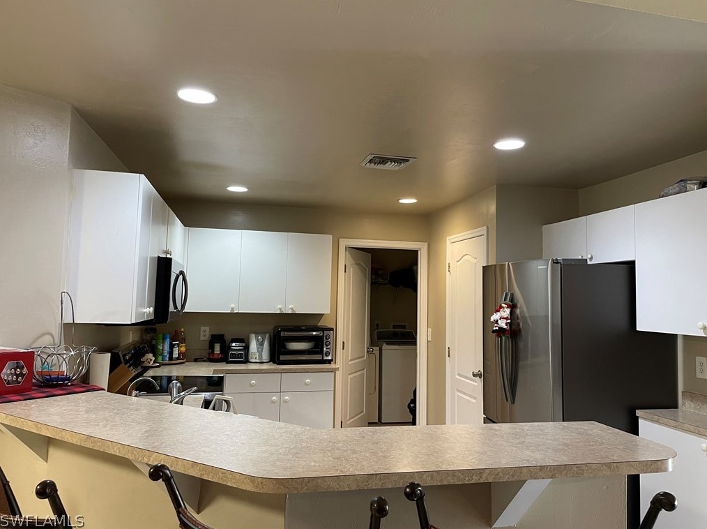 725 Newell St, Lehigh Acres FL 33974-4617 exterior