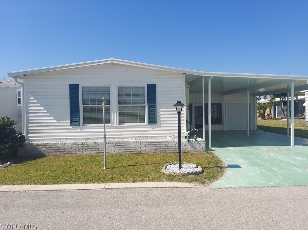 168 Yancey Ln, Fort Myers, FL 33903-2631
