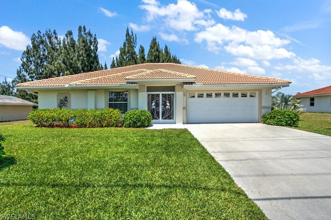 2605 10th St, Lehigh Acres FL  33976-3109 exterior