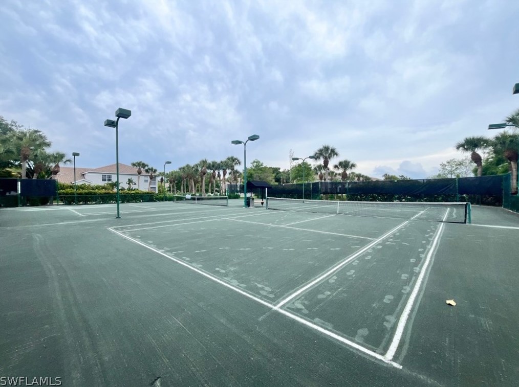6927 Satinleaf Rd, Naples FL  34109-6159 exterior