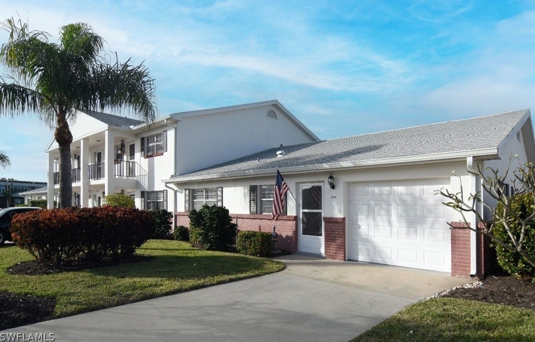 8780 Lueck Ln, Fort Myers, FL 33919-7208