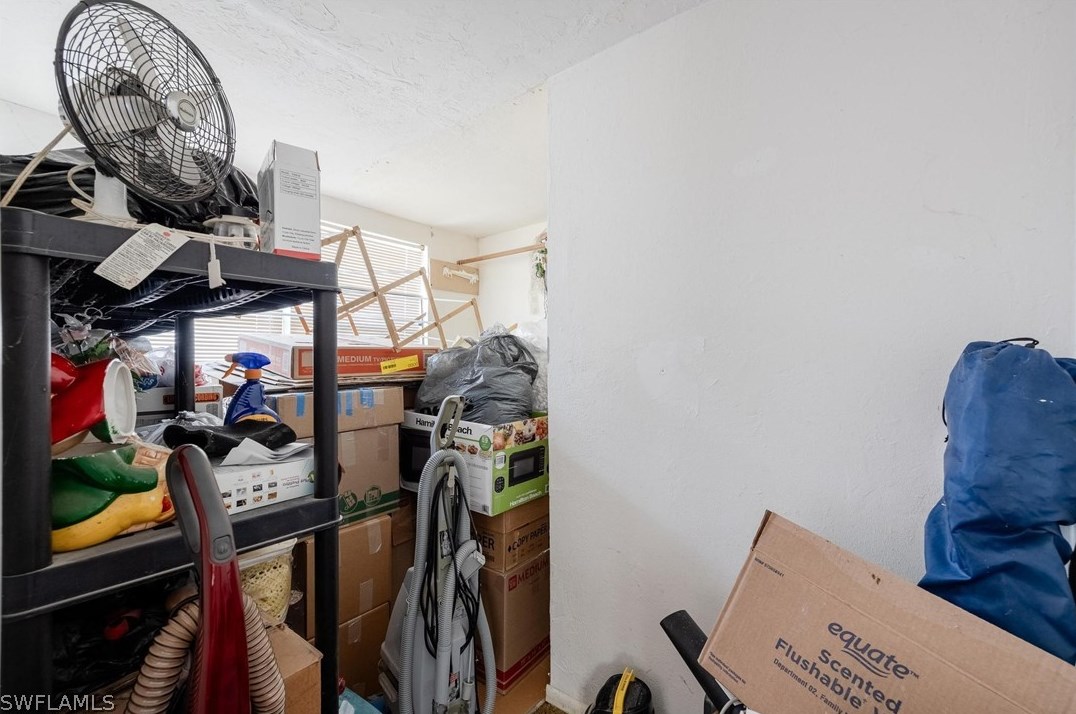 455 Santa Cruz St, Fort Myers FL  33903-2845 exterior