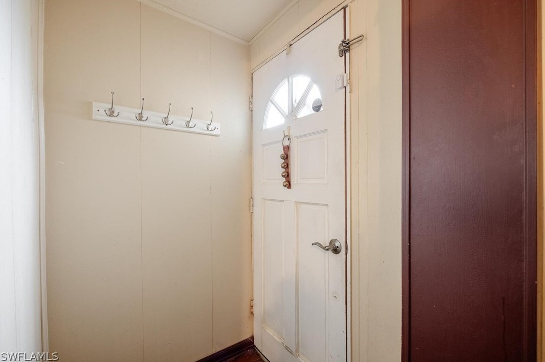 455 Santa Cruz St, Fort Myers FL  33903-2845 exterior