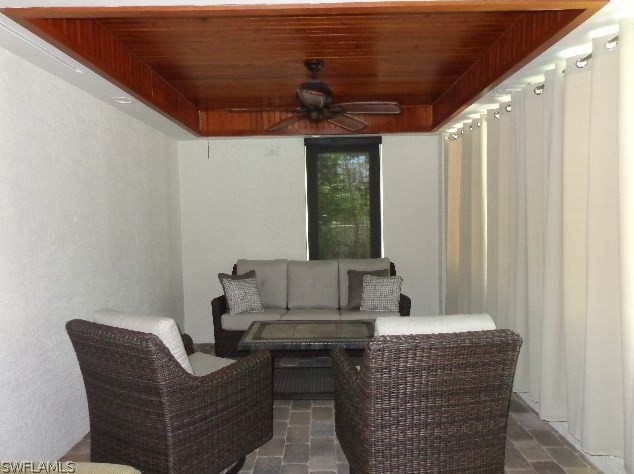 426 Palermo Cir, Fort Myers Beach FL  33931-2726 exterior