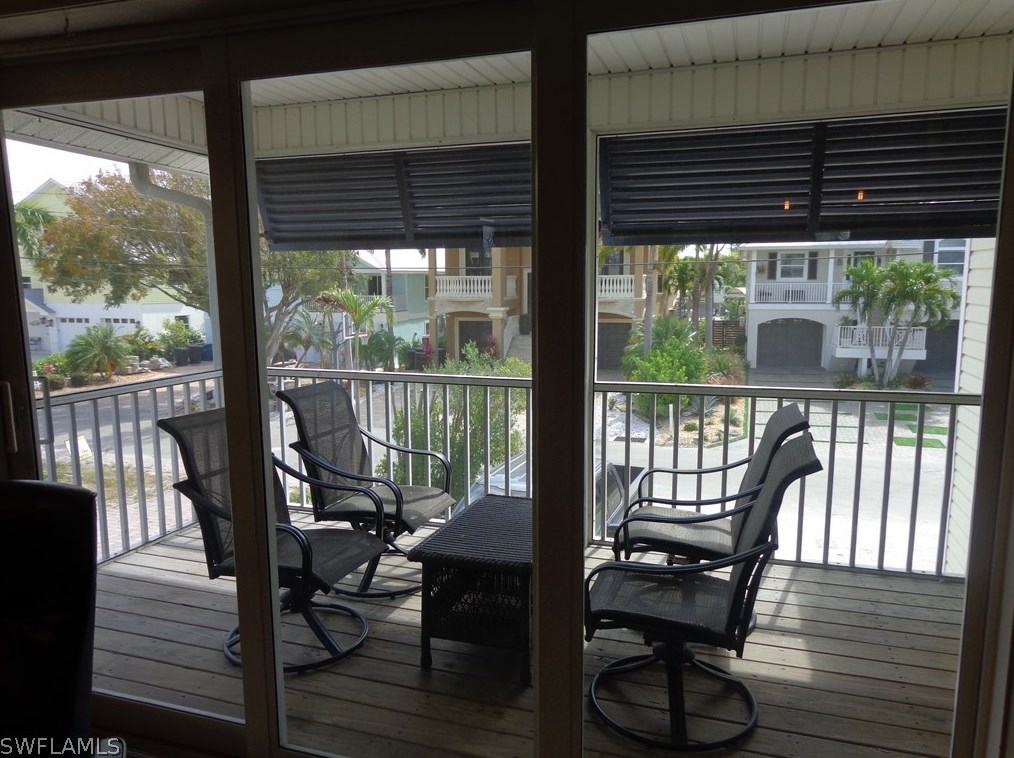 426 Palermo Cir, Fort Myers Beach FL  33931-2726 exterior