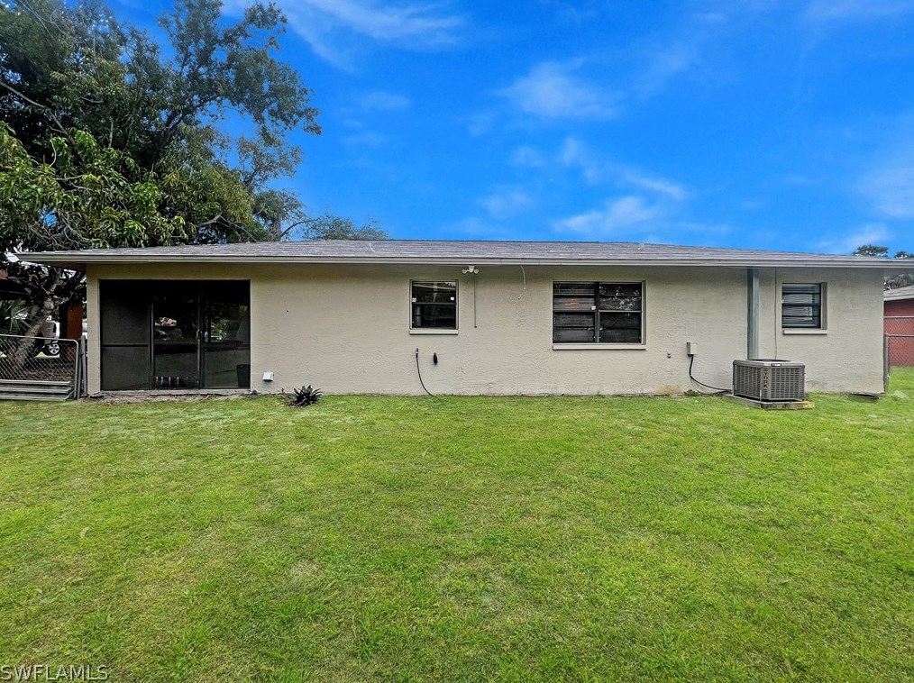 2639 Dr Ella Piper Way, Fort Myers, FL 33916-2614
