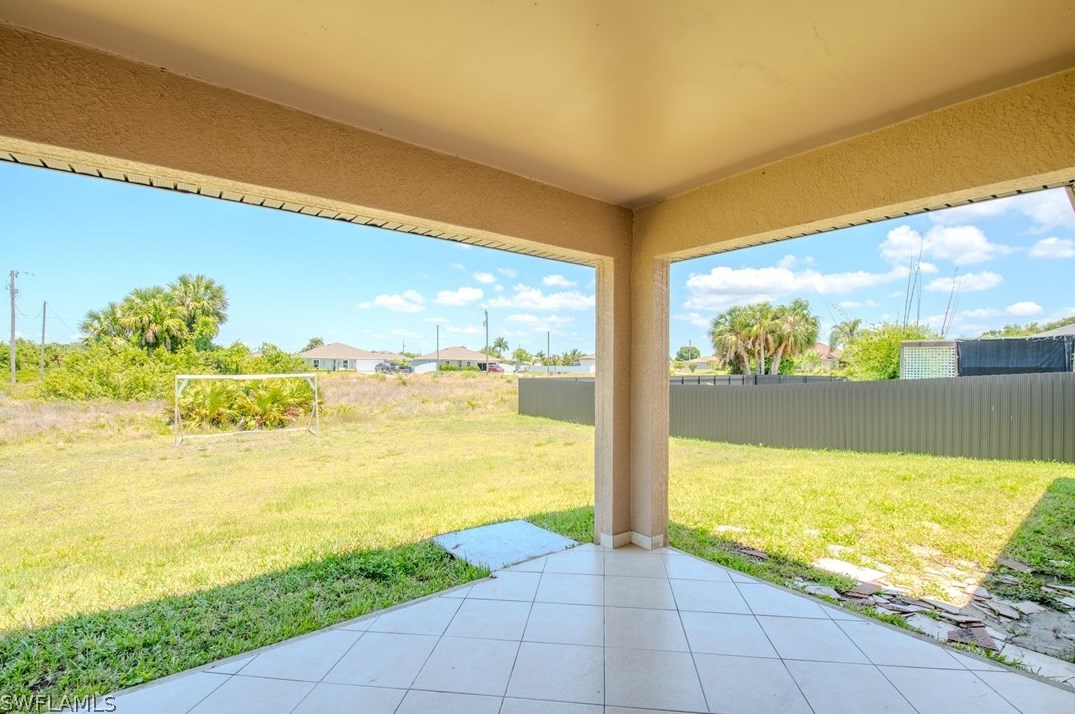 4218 19th St, Lehigh Acres, FL 33976-3233