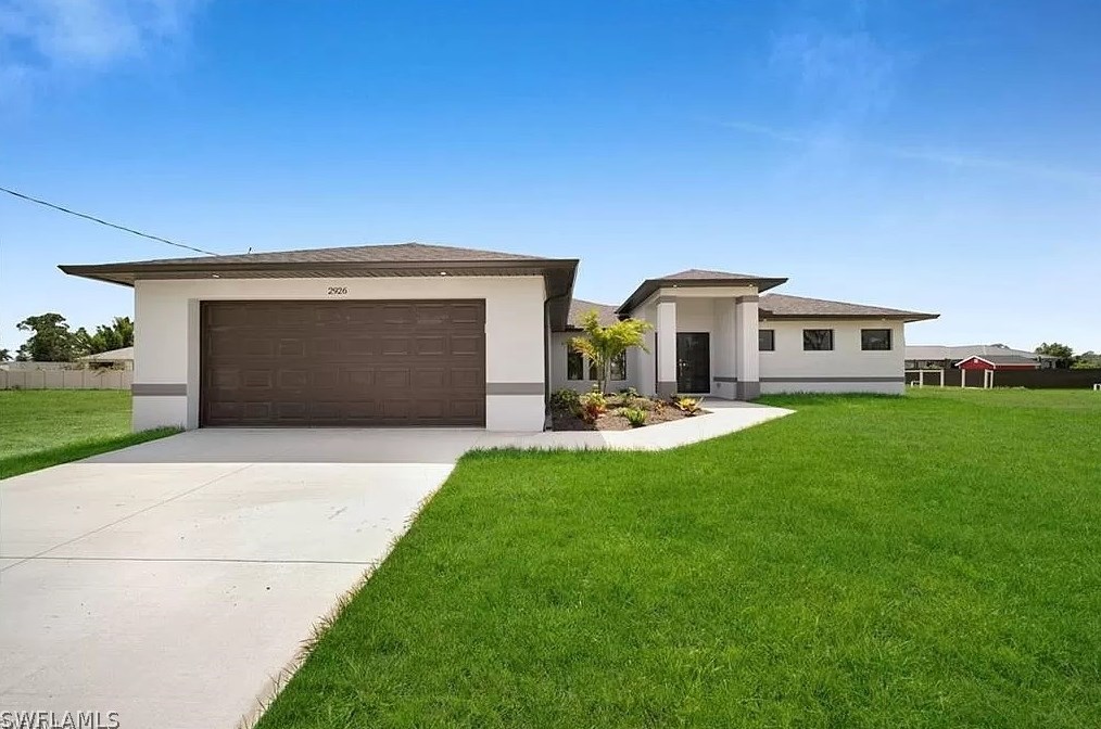 904 Adeline Ave, Lehigh Acres, FL 33971-6546