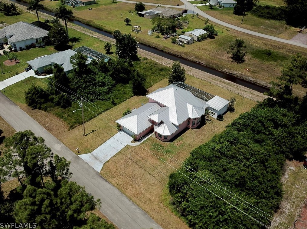 717 Bently St, Lehigh Acres, FL 33974-9788