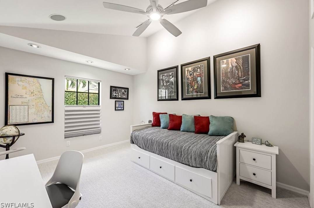 811 Bentwood Dr, Naples FL 34108-8204 exterior