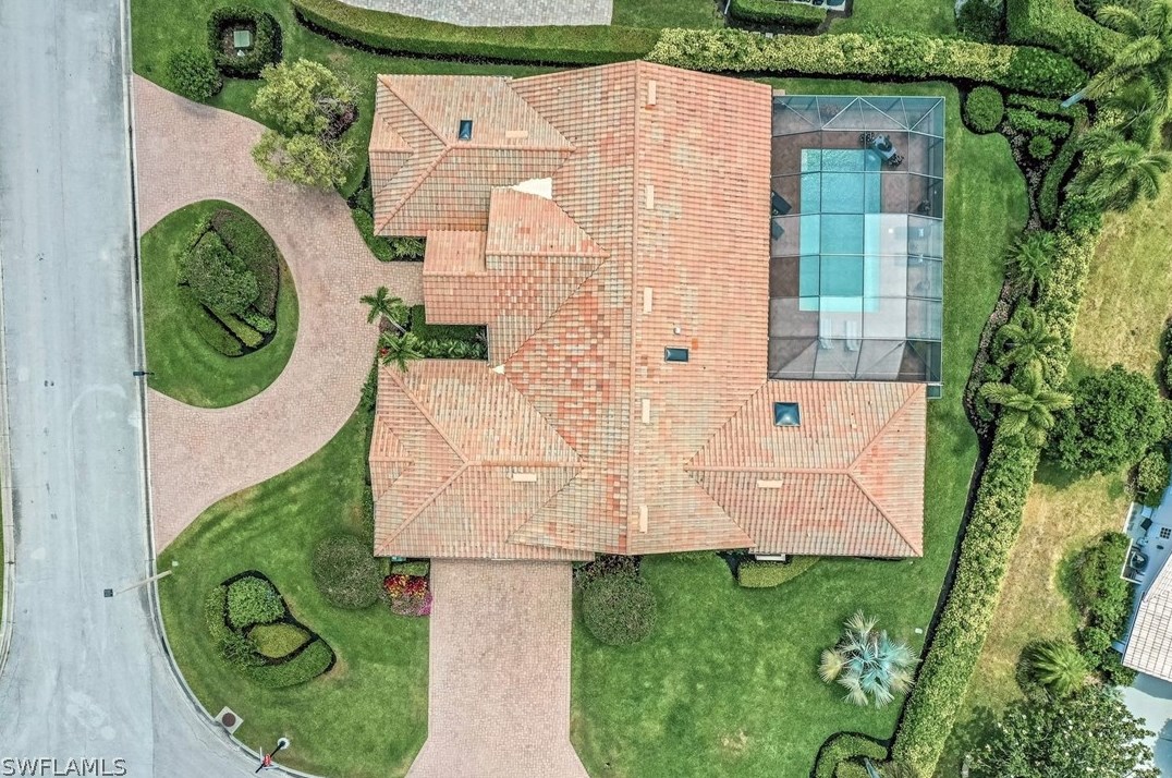 811 Bentwood Dr, Naples FL 34108-8204 exterior