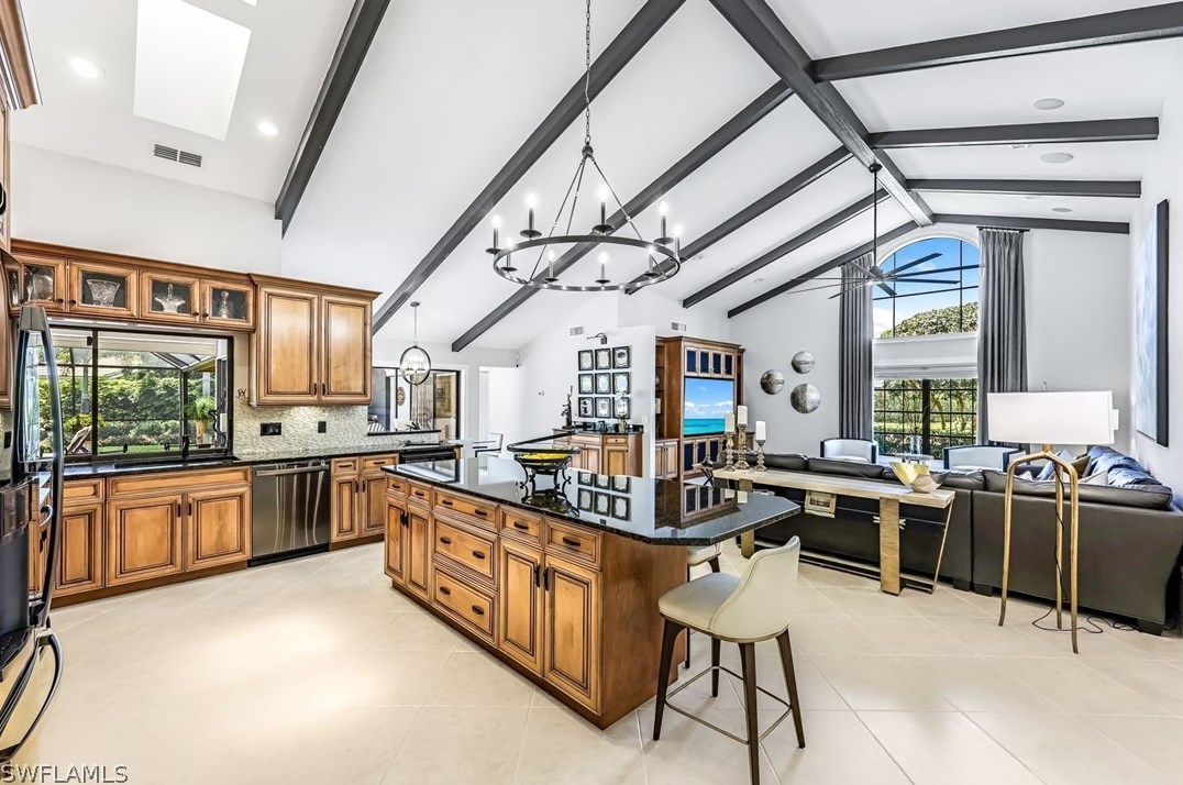 811 Bentwood Dr, Naples FL 34108-8204 exterior