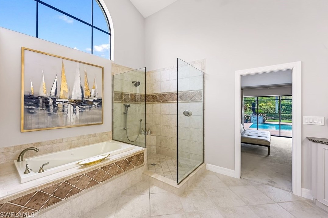 811 Bentwood Dr, Naples FL 34108-8204 exterior