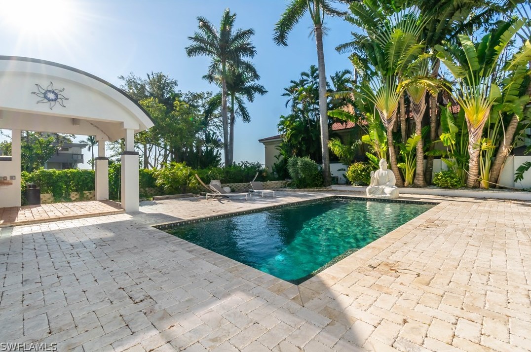 1205 Caloosa Dr, Fort Myers FL 33901-6715 exterior