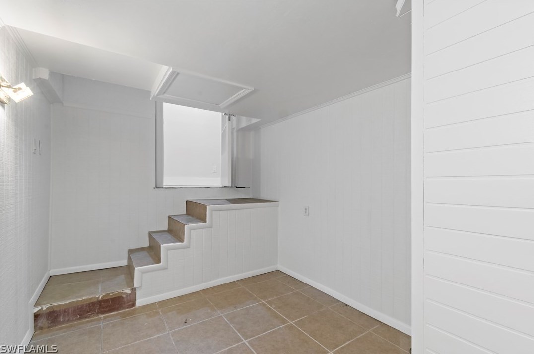 1205 Caloosa Dr, Fort Myers FL 33901-6715 exterior