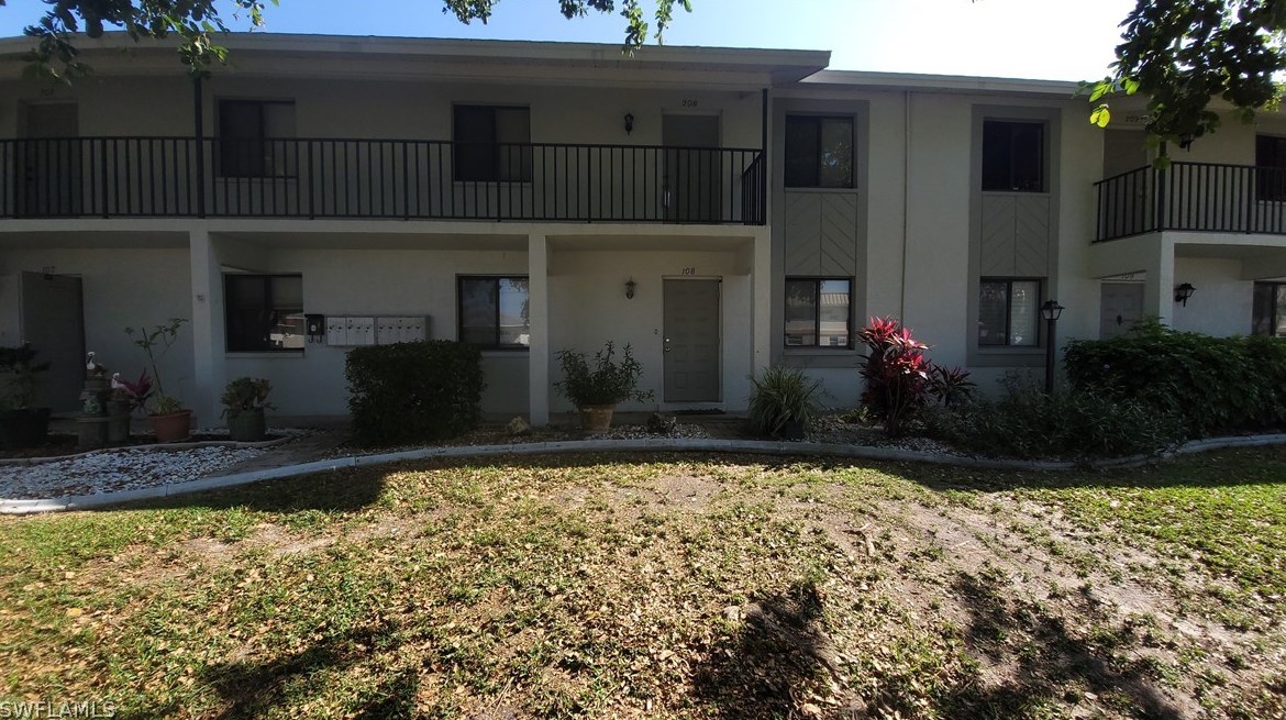 815 Victoria Dr #108, Cape Coral, FL 33904