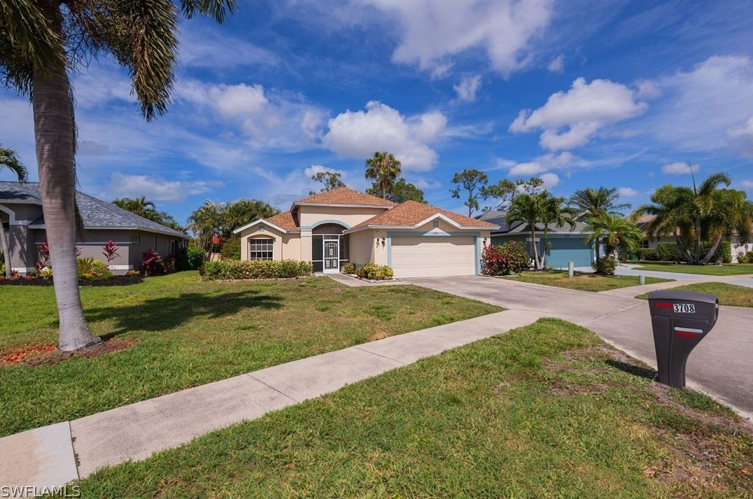 3708 Kent Dr, Naples, FL 34112