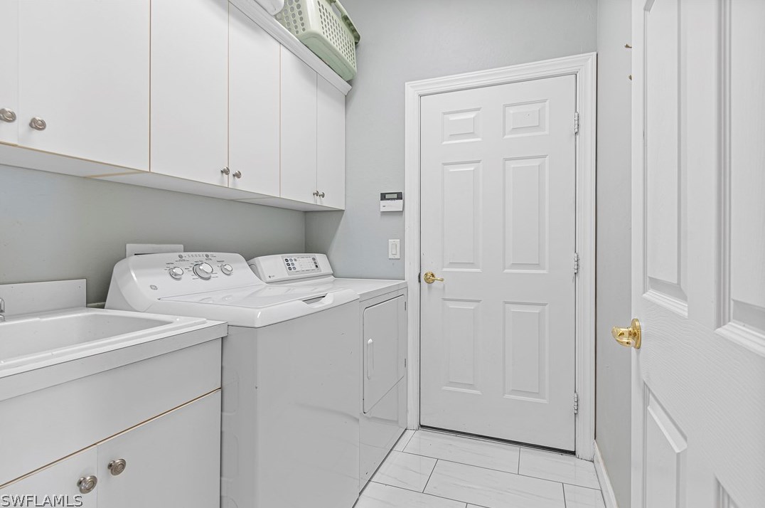 10508 Bella Vis Dr, Fort Myers FL 33913-7005 exterior