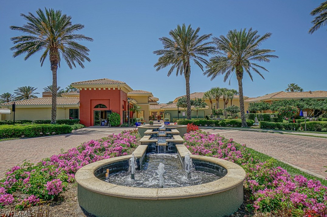 10508 Bella Vis Dr, Fort Myers FL 33913-7005 exterior