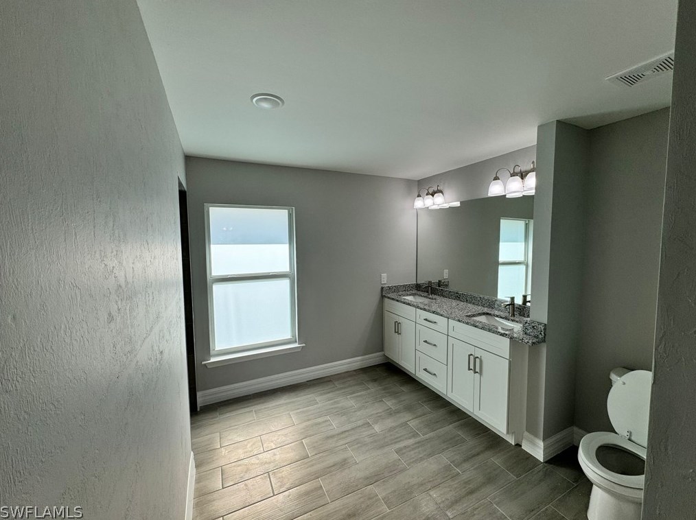 838 Columbus Blvd, Lehigh Acres FL  33974-4733 exterior