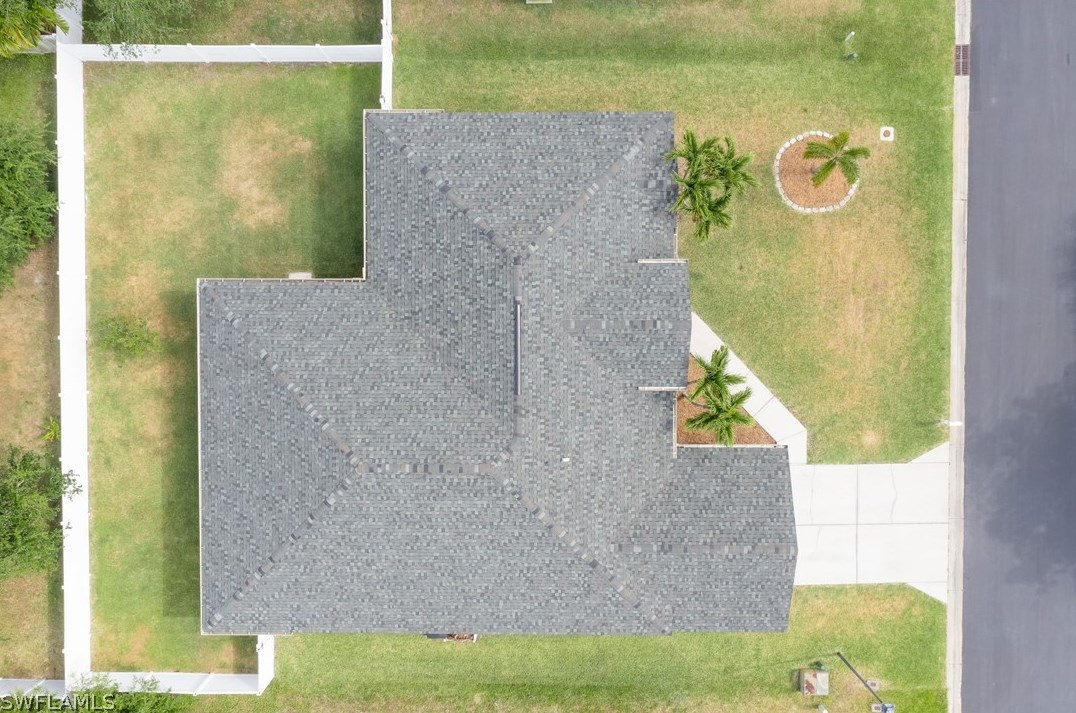 2743 Nature Pointe Loop, Fort Myers FL  33905-2471 exterior