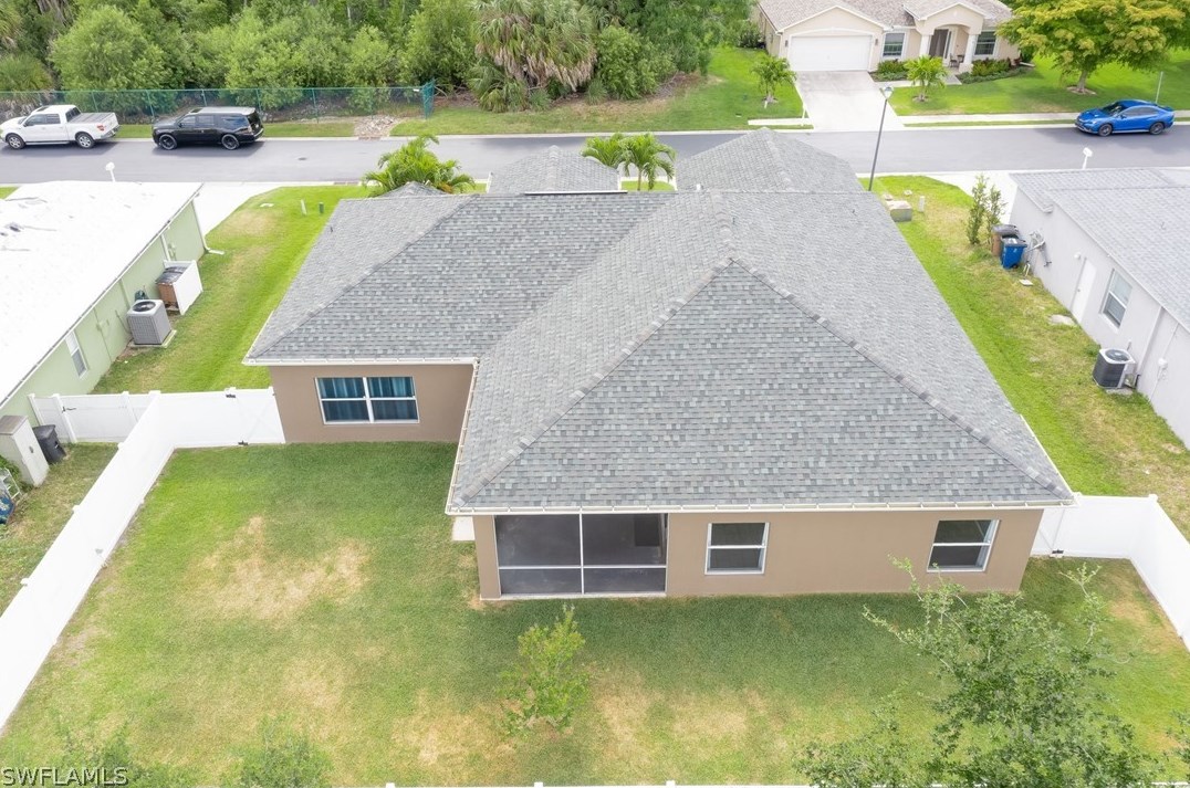 2743 Nature Pointe Loop, Fort Myers FL  33905-2471 exterior