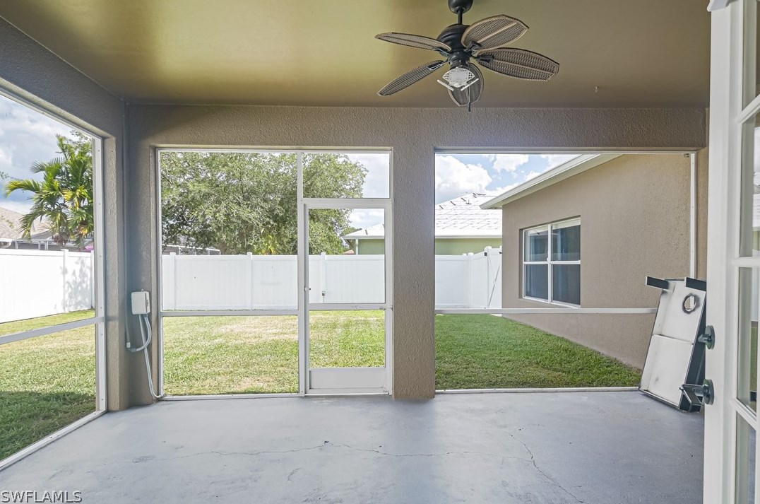 2743 Nature Pointe Loop, Fort Myers FL  33905-2471 exterior