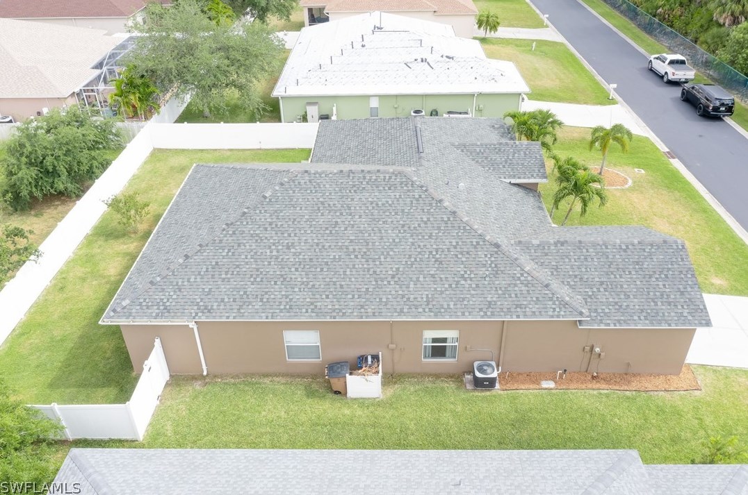 2743 Nature Pointe Loop, Fort Myers FL  33905-2471 exterior