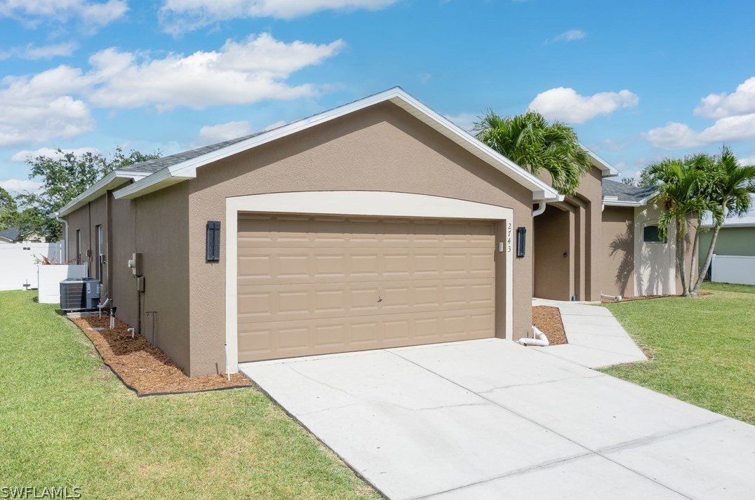 2743 Nature Pointe Loop, Fort Myers FL  33905-2471 exterior