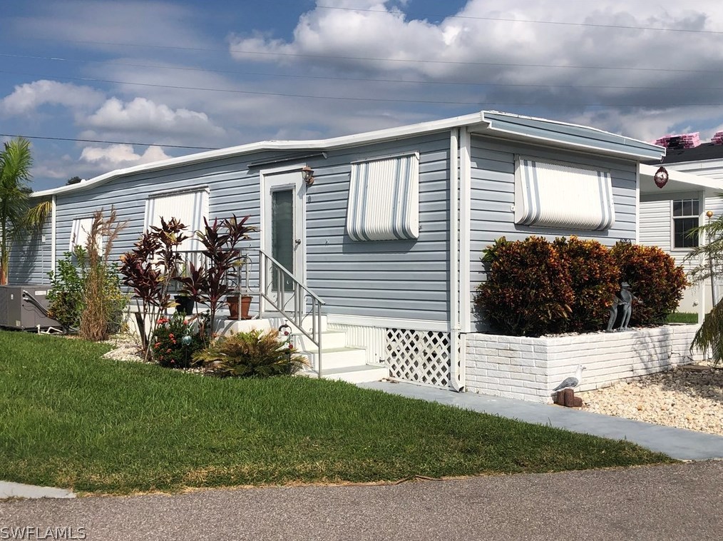 54 Channel Ln, Fort Myers, FL 33905