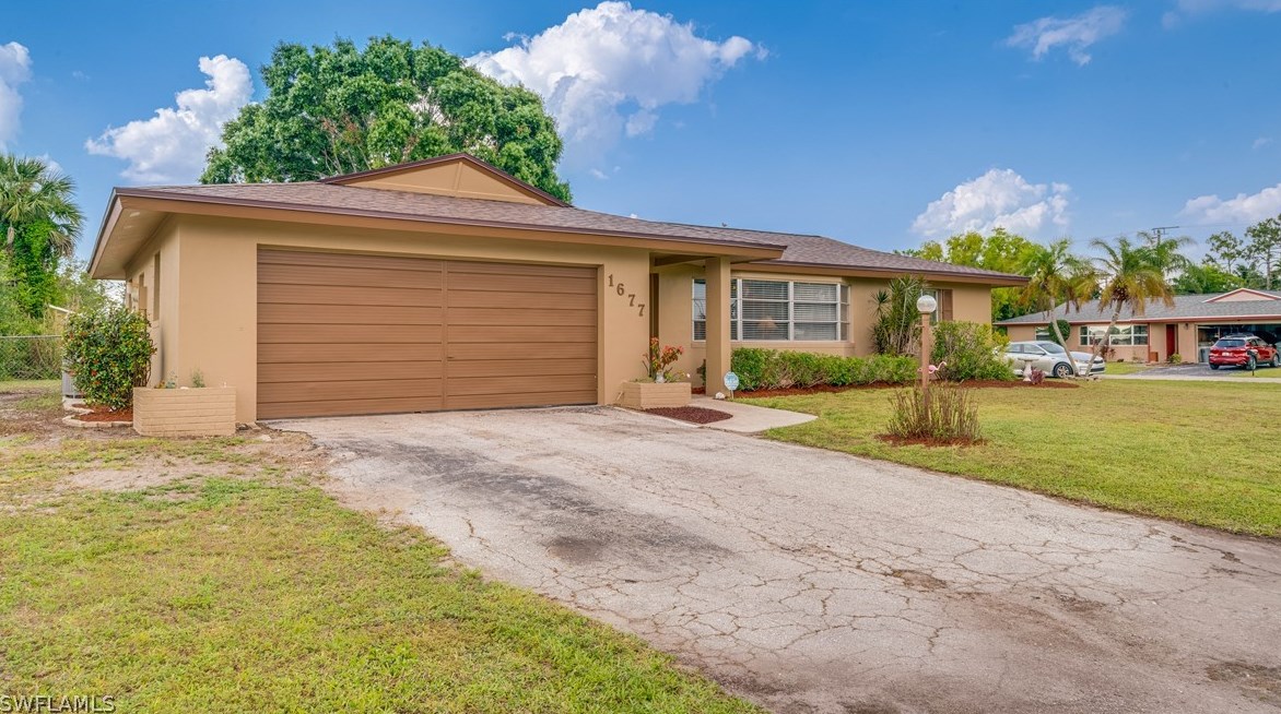 1677 Fountainhead Rd, Fort Myers, FL 33919-6806