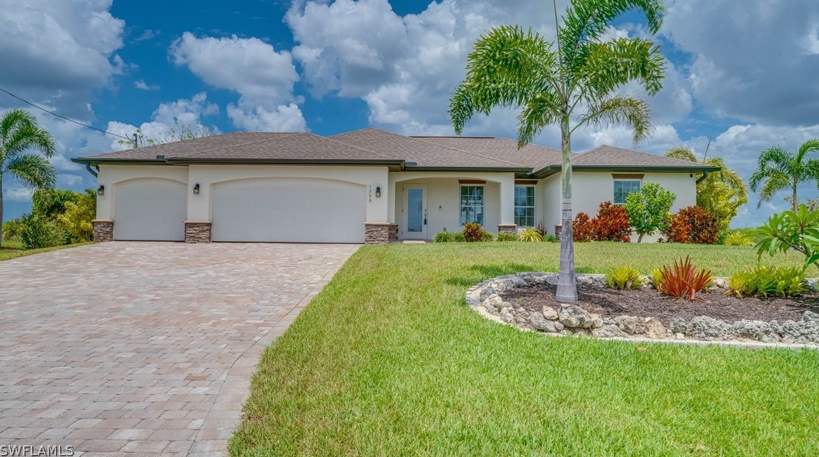 1200 30th Pl, Cape Coral, FL 33993-5766